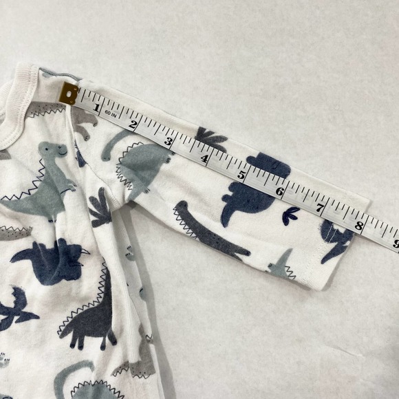 Set of Long Sleeve Onesie bodysuits by Carter's 100% Cotton - Picture 12 of 16